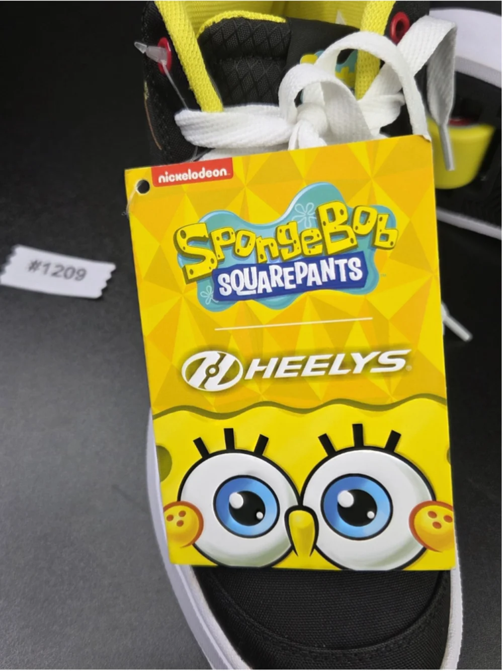 Heelys x SpongeBob SquarePants Roller Shoes Youth Size 5 (US) NEW #1209